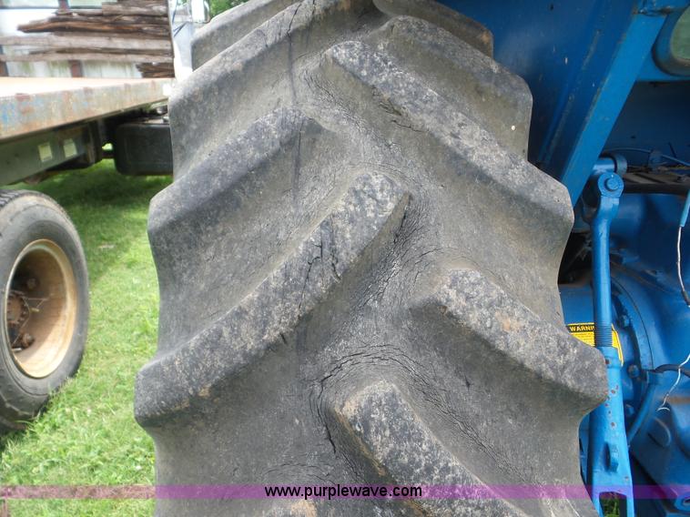 image for item AG9178 Ford 6700 tractor