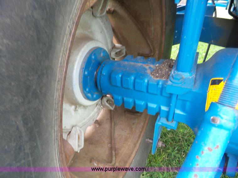 image for item AG9178 Ford 6700 tractor