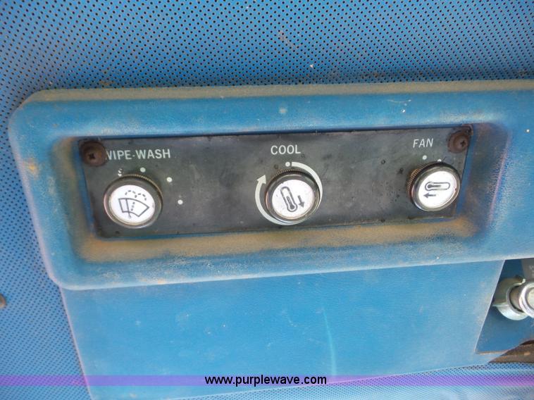 image for item AG9178 Ford 6700 tractor