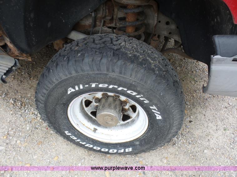 image for item AV9929 1995 Dodge Ram 2500 Club Cab pickup truck