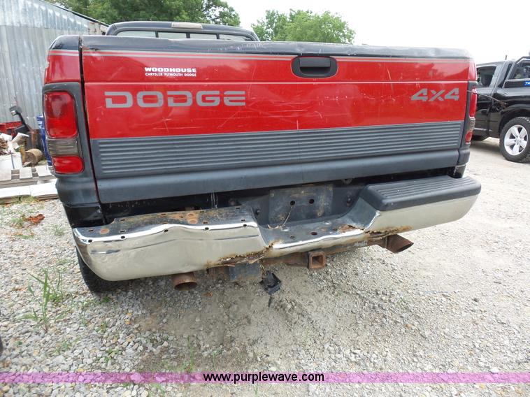 image for item AV9929 1995 Dodge Ram 2500 Club Cab pickup truck