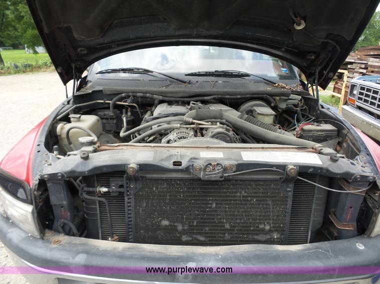 image for item AV9929 1995 Dodge Ram 2500 Club Cab pickup truck