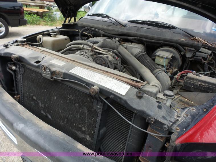 image for item AV9929 1995 Dodge Ram 2500 Club Cab pickup truck