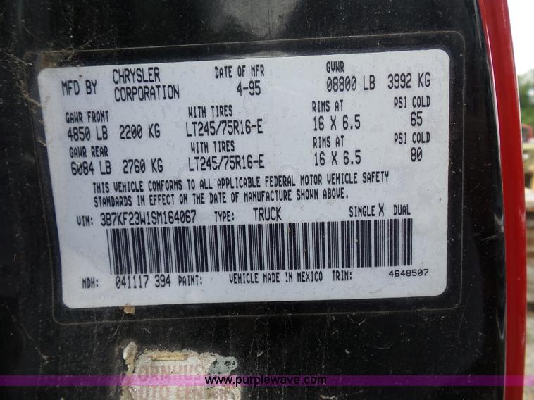 image for item AV9929 1995 Dodge Ram 2500 Club Cab pickup truck