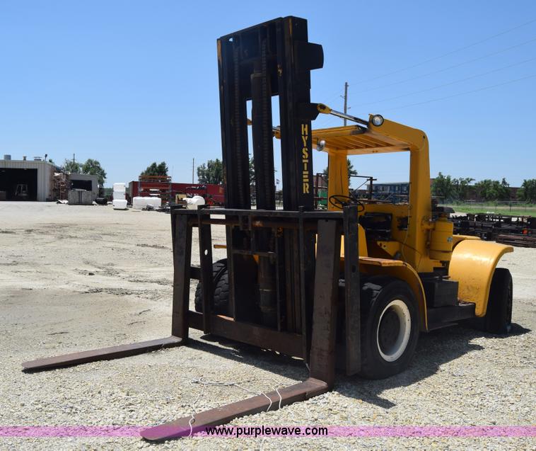 image for item BF9789 Hyster H250A forklift