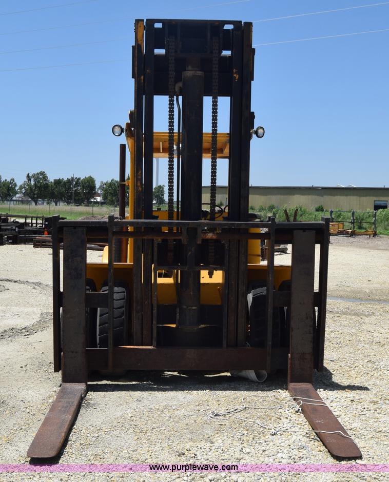 image for item BF9789 Hyster H250A forklift