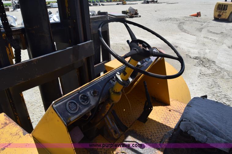 image for item BF9789 Hyster H250A forklift