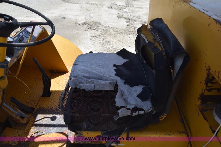 image for item BF9789 Hyster H250A forklift