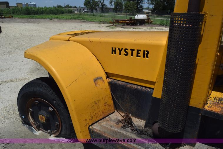 image for item BF9789 Hyster H250A forklift