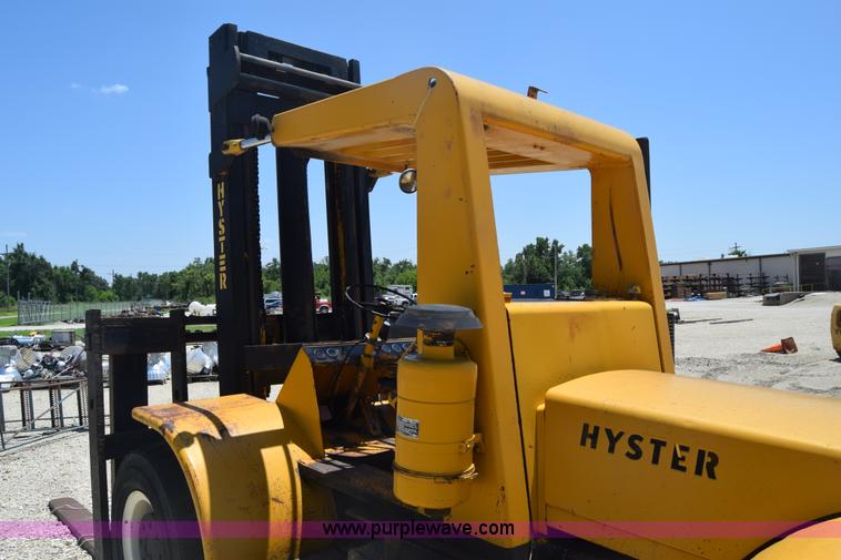 image for item BF9789 Hyster H250A forklift