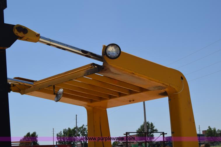 image for item BF9789 Hyster H250A forklift