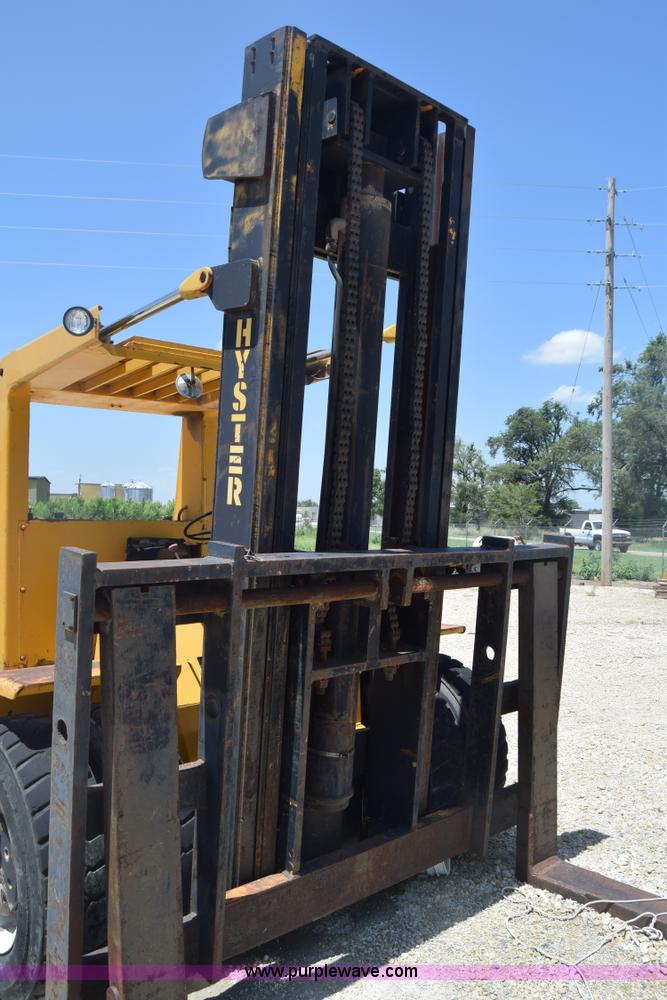 image for item BF9789 Hyster H250A forklift