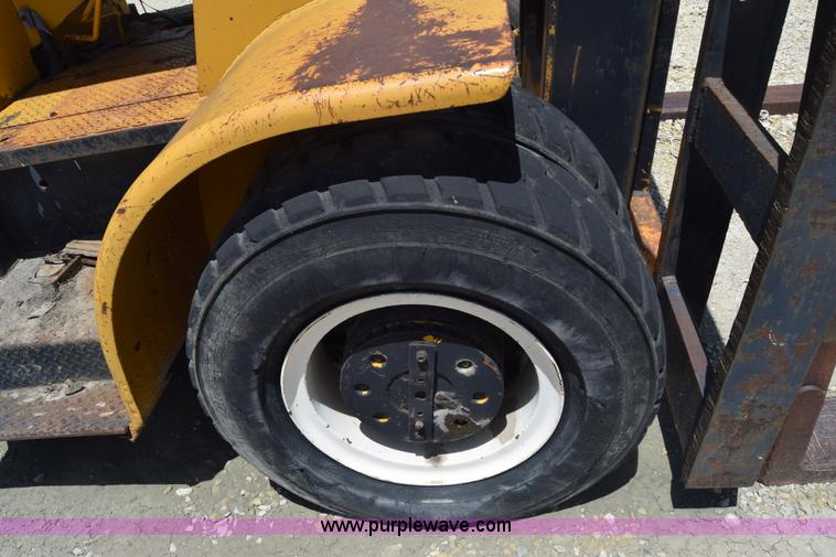 image for item BF9789 Hyster H250A forklift