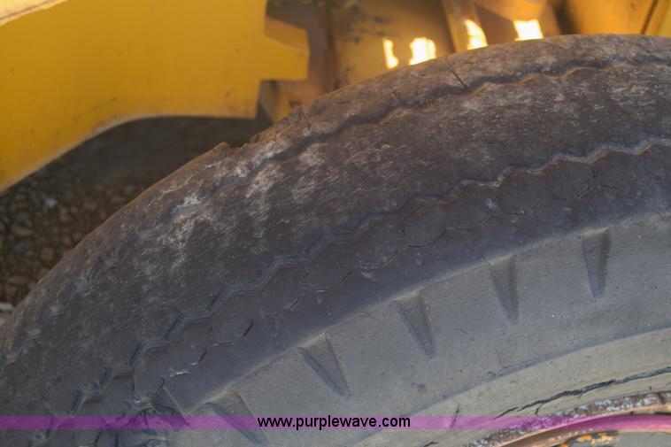 image for item BF9789 Hyster H250A forklift