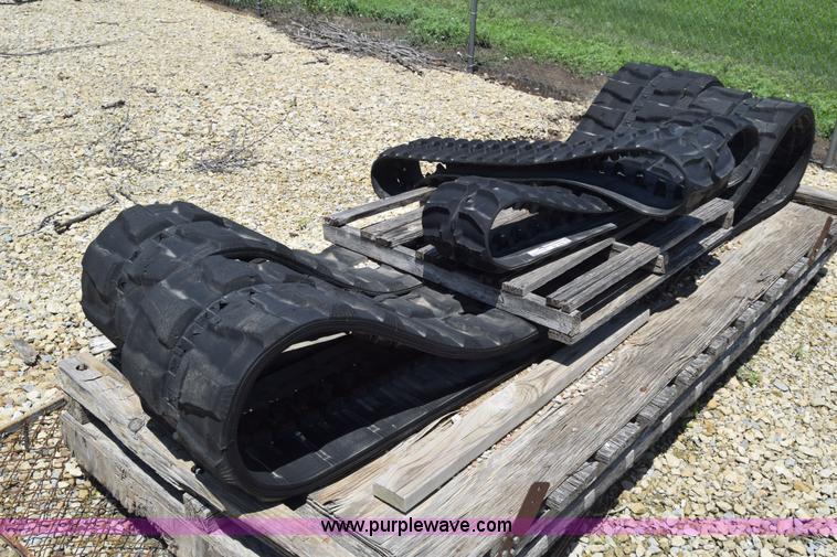 image for item BF9795 (4) rubber tracks