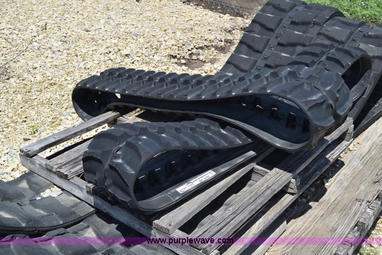 image for item BF9795 (4) rubber tracks