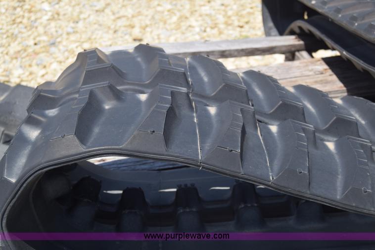 image for item BF9795 (4) rubber tracks