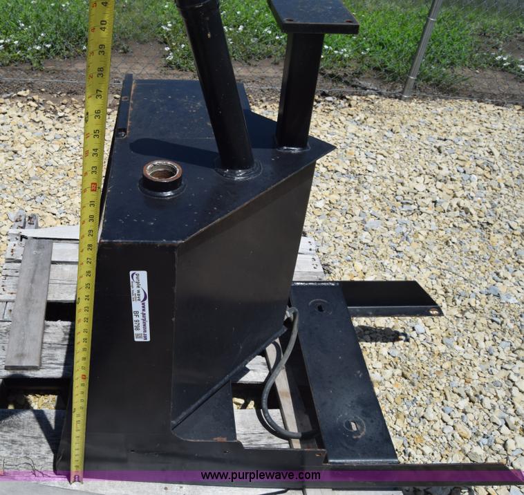 image for item BF9798 (7) hydraulic reservoir tanks