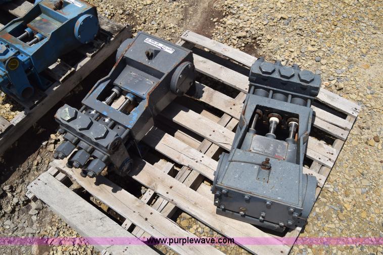 image for item BF9806 (2) FMC bean pumps