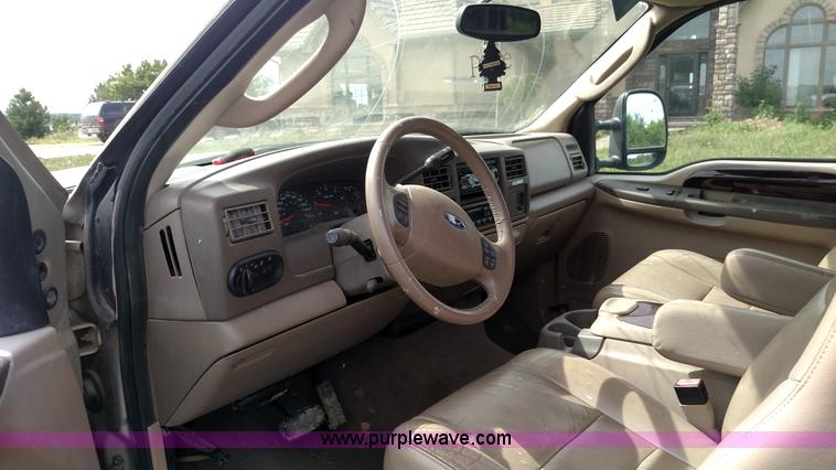 image for item BR9323 2004 Ford Excursion SUV