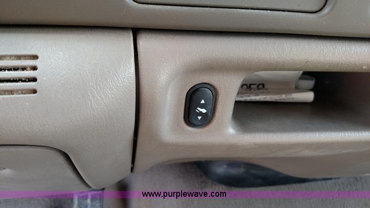 image for item BR9323 2004 Ford Excursion SUV