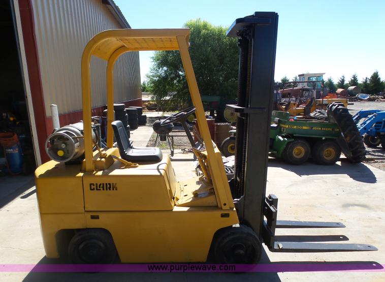image for item BY9527 Clark C500-45 forklift