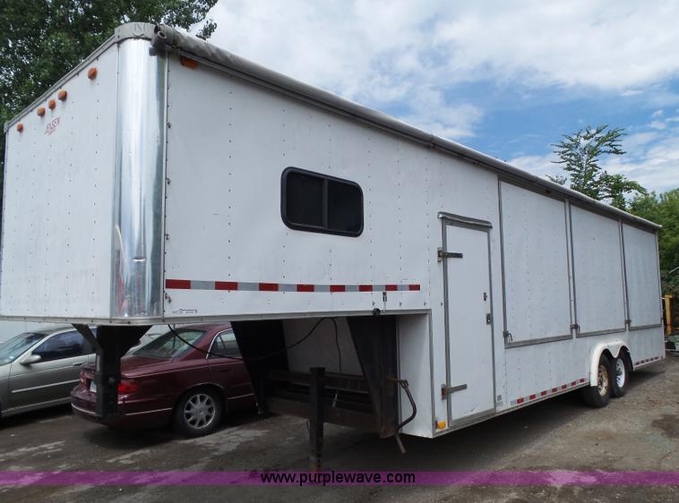 image for item BZ9763 1991 Jensen concession trailer