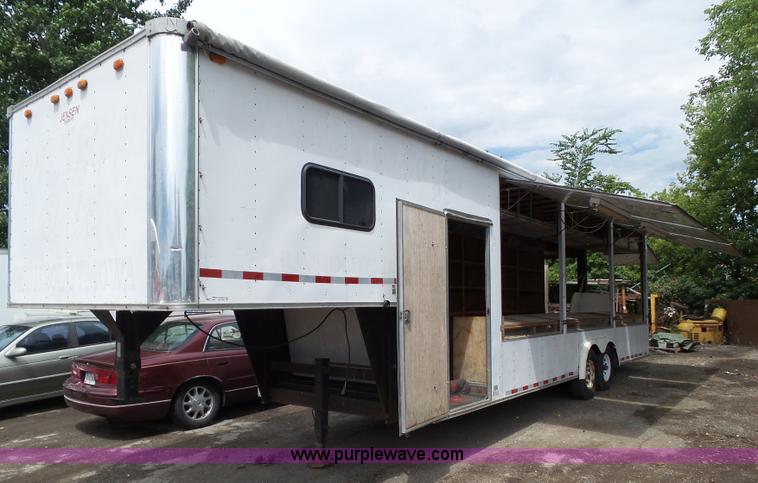 image for item BZ9763 1991 Jensen concession trailer