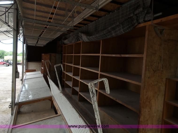 image for item BZ9763 1991 Jensen concession trailer