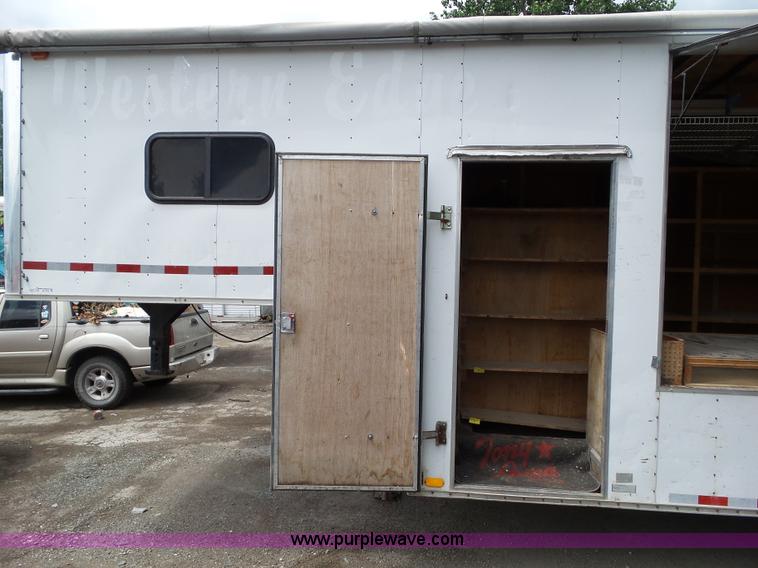 image for item BZ9763 1991 Jensen concession trailer