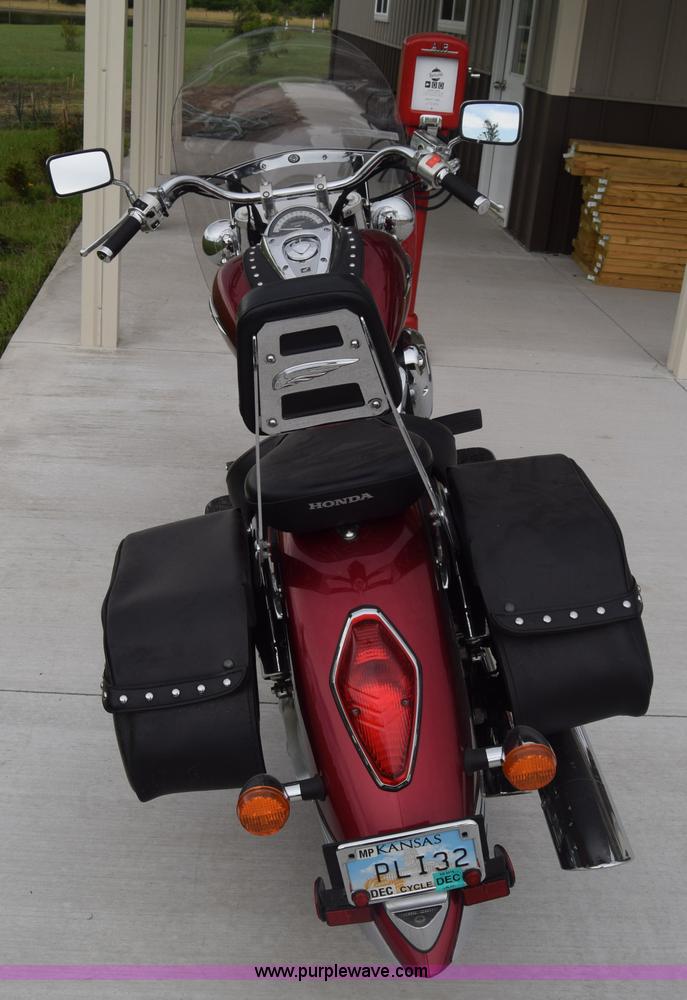 image for item CB9254 2004 Honda VTX1300 motorcycle