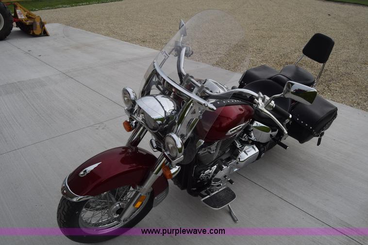 image for item CB9254 2004 Honda VTX1300 motorcycle