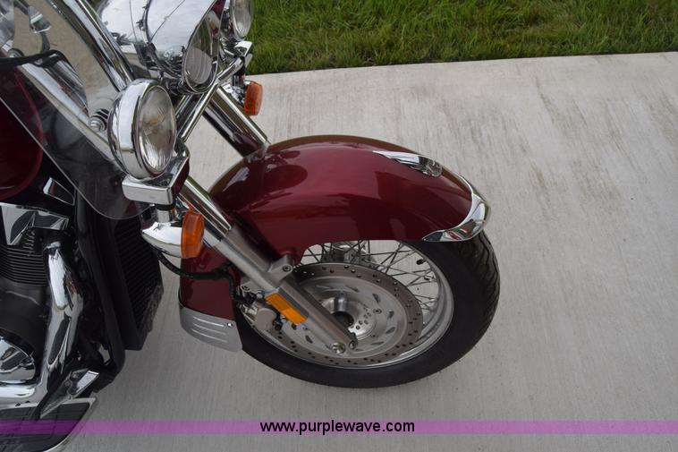 image for item CB9254 2004 Honda VTX1300 motorcycle