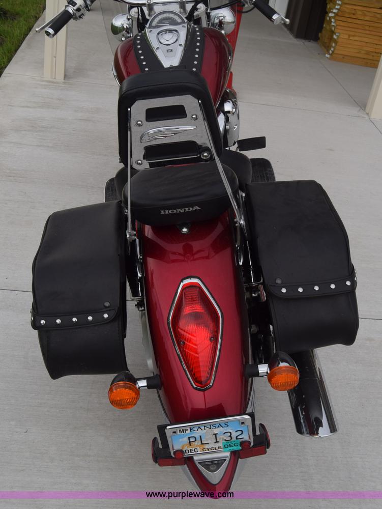 image for item CB9254 2004 Honda VTX1300 motorcycle