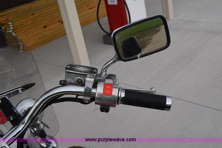 image for item CB9254 2004 Honda VTX1300 motorcycle