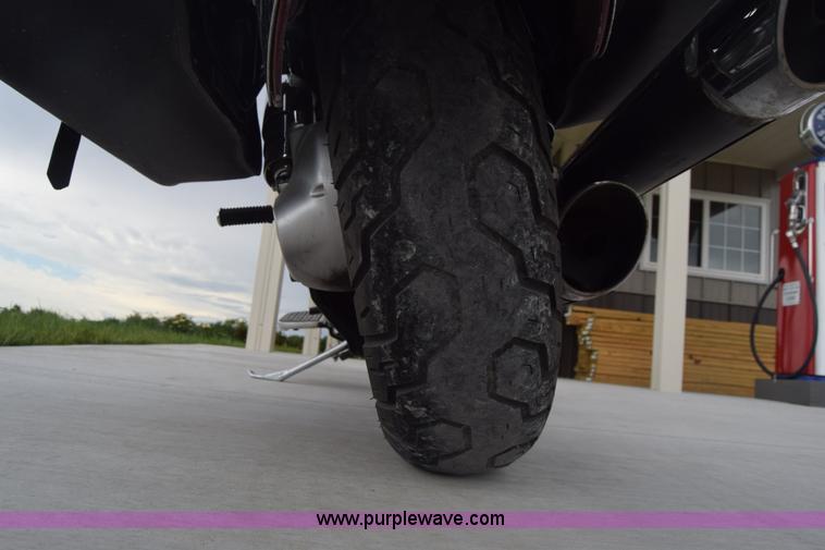 image for item CB9254 2004 Honda VTX1300 motorcycle