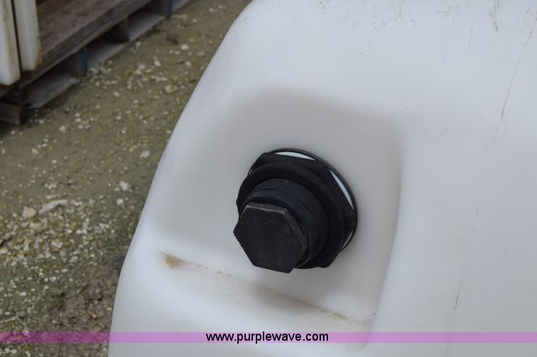 image for item CB9325 Poly tank