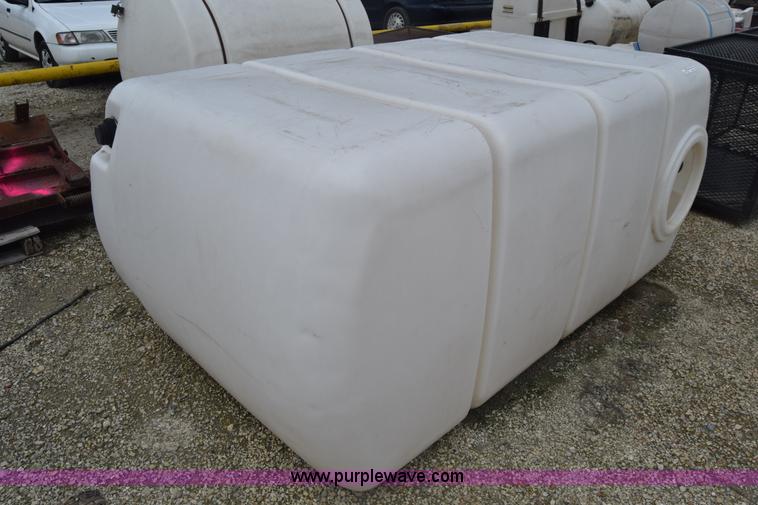 image for item CB9325 Poly tank