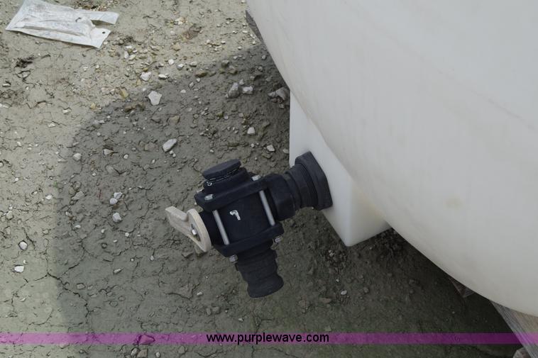 image for item CB9326 Poly tank