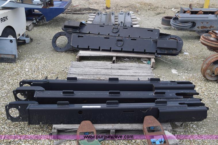 image for item CB9330 Undercarriage parts