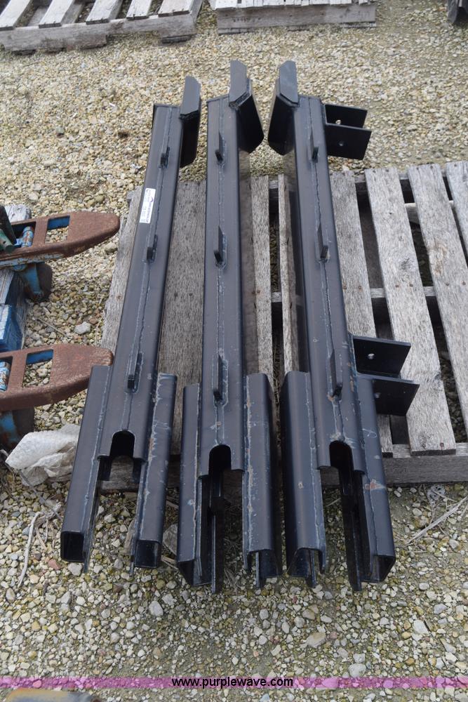 image for item CB9330 Undercarriage parts