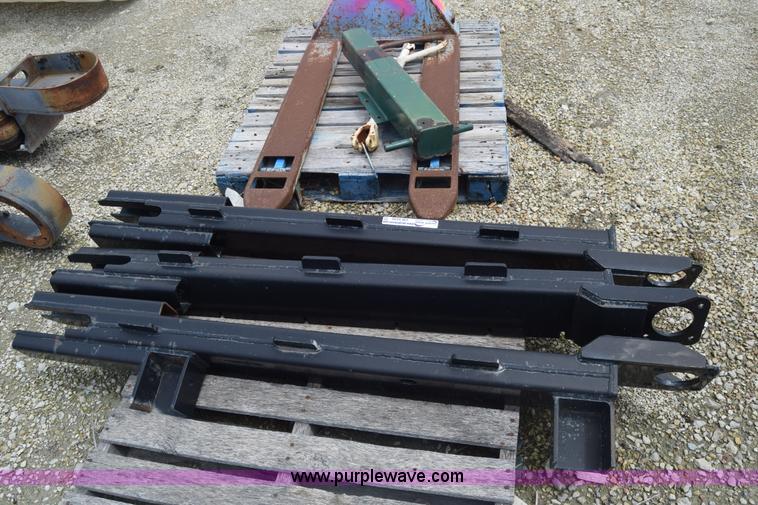 image for item CB9330 Undercarriage parts