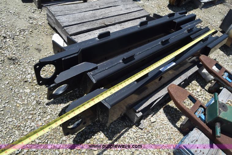 image for item CB9330 Undercarriage parts