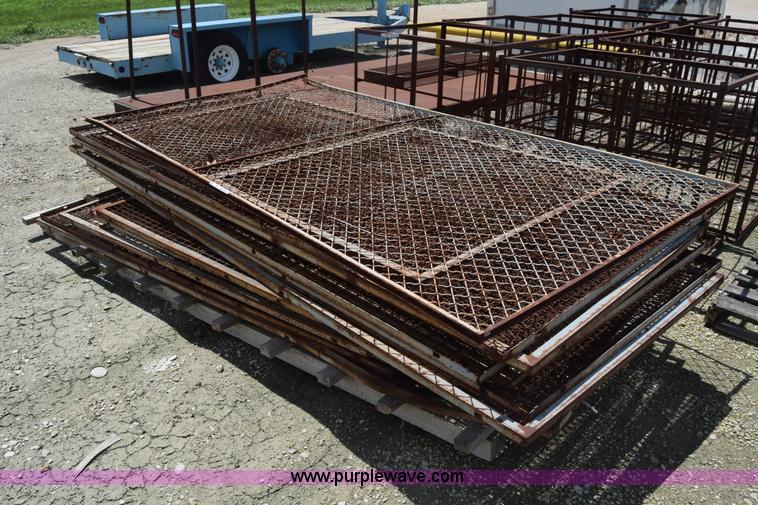 image for item CB9338 Approx. 20 steel cage panels