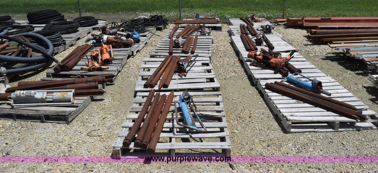 image for item CB9345 (12) hydraulic breakers