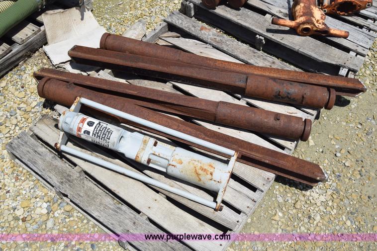 image for item CB9345 (12) hydraulic breakers