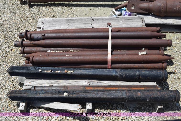 image for item CB9345 (12) hydraulic breakers