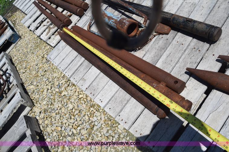 image for item CB9345 (12) hydraulic breakers