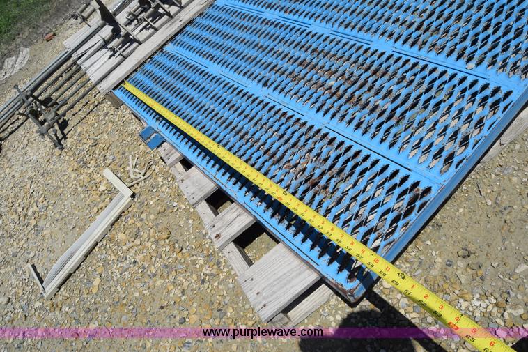 image for item CB9348 (6) steel platforms