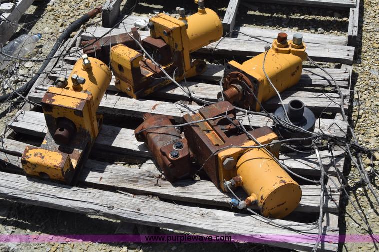 image for item CB9349 Hydraulic parts